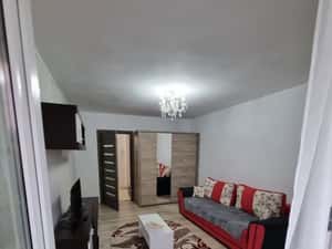 Închiriez apartament cu 2 camere — miniatura 4