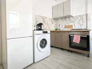Apartament de închiriat zonă ultracentrală, lângă Catedrala Sf. Dumitru — miniatura 2