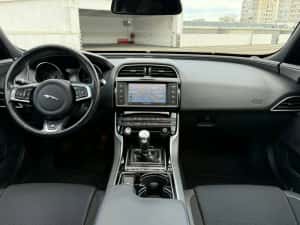 Jaguar XE Jaguar XE R Sport — miniatura 8