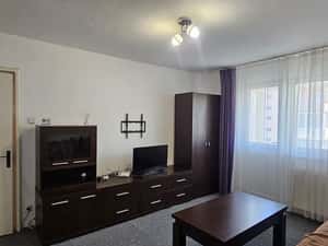 Inchiriez apartament 3 camere, pe B-dul Mihai Viteazu,etaj 3 — miniatura 3