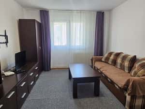 Inchiriez apartament 3 camere, pe B-dul Mihai Viteazu,etaj 3 — miniatura 4