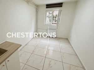Apartament 4 camere renovat la 12 minute de metrou Crangasi — miniatura 6