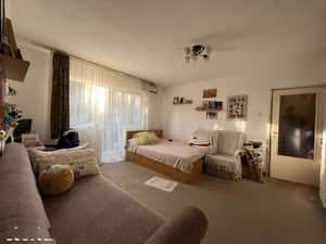 Apartament cu 2 camere de vanzare zona Rogerius, Oradea — miniatura 3