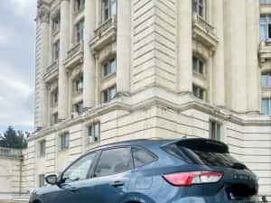 Ford Kuga Plug in Hybrid — miniatura 4