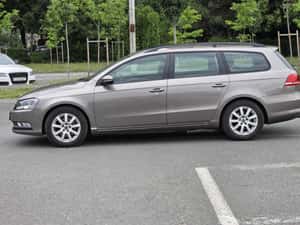 Volkswagen Passat B7 Variant 1.6 TDI 105 CP — miniatura 4