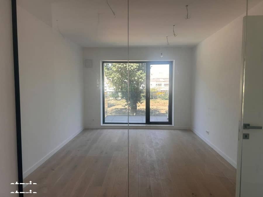 Vanzare 2 Camere Nusco City vedere parc — fotografie 1 din 6