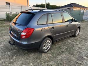 Skoda Fabia Family 1.2 benzina facelift 2011 — miniatura 4