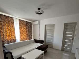 Închiriez apartament ultracentral — miniatura 1