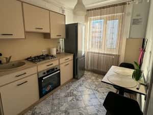 Închiriez apartament ultracentral — miniatura 4