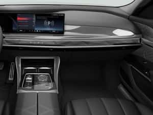 BMW M760, 571 CP, Hibrid, 2024, 47.400 km — miniatura 3