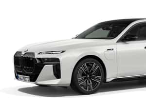 BMW M760, 571 CP, Hibrid, 2024, 47.400 km — miniatura 5