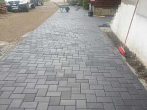 Adi executa lucrari pavaje escavari decopertari de la A la Z — miniatura 5