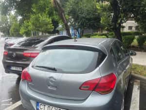 Opel astra J  ,1.4 benzina aspirat,unic proprietar — miniatura 9