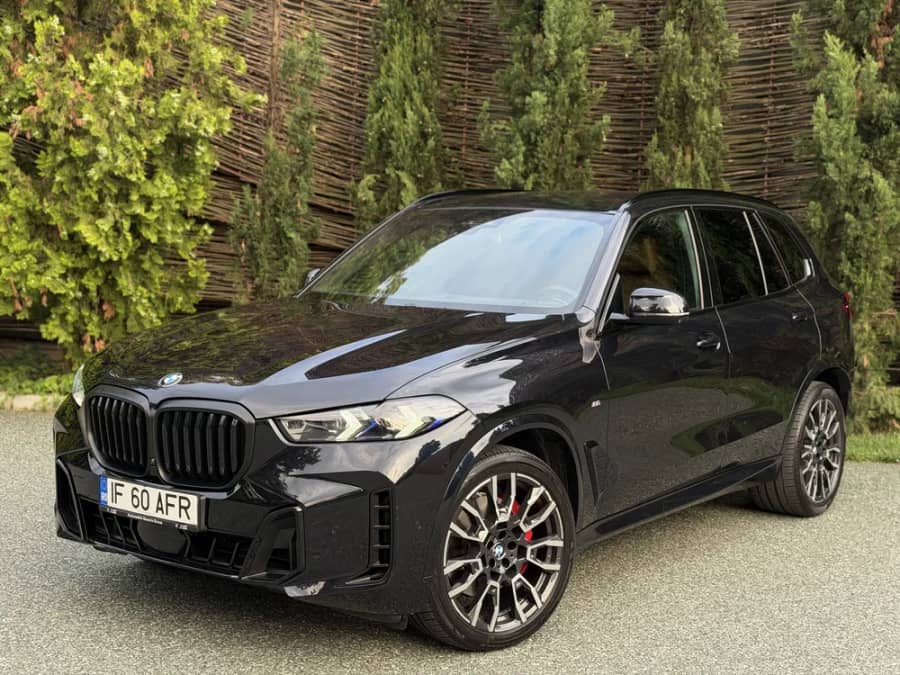 BMW X5 M PAKET PRO 2025 Individual Garanție 5-ANI Grila iluminata Suspensie Lift 45.000Km  Primul Propietar — fotografie 1 din 10