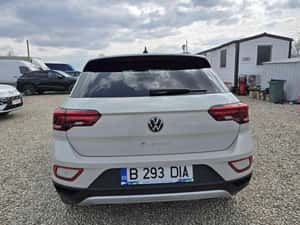 Volkswagen T-Roc 2023, 150 cp, Automată — miniatura 4