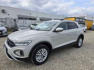 Volkswagen T-Roc 2023, 150 cp, Automată — miniatura 6