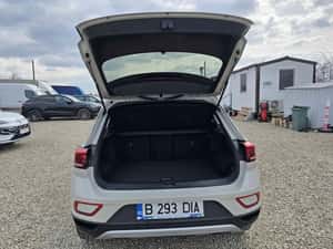 Volkswagen T-Roc 2023, 150 cp, Automată — miniatura 7