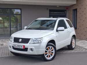 Suzuki Grand Vitara 4x4 Model Black White — miniatura 10