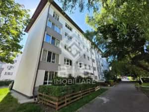Vand apartament 2 camere cam. Semidecomandat, 47 mp Etaj 4 Nord-vest