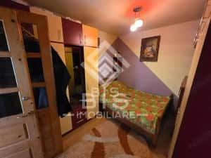 Vand apartament 2 camere cam. Semidecomandat, 47 mp Etaj 4 Nord-vest — miniatura 2