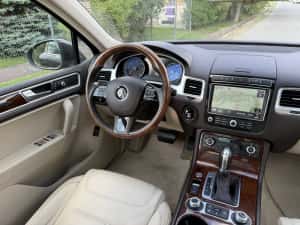 Vw Touareg 2016 Exclusive Panoramic ACC Led — miniatura 6