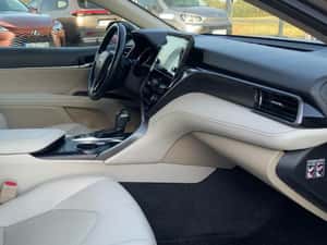 Toyota Camry 2.5 Hybrid Dynamic — miniatura 2