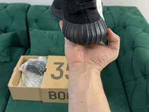 Adidasi Yeezy calitate Premium — miniatura 4