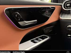 Mercedes-Benz GLC 220 SUV 2025, 19.746 km — miniatura 7