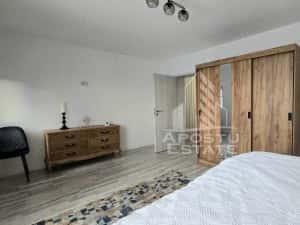 Duplex mobilat de vanzare, 3 camere, 2 bai, teren 400mp, Mosnita Veche — miniatura 6