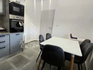 Duplex mobilat de vanzare, 3 camere, 2 bai, teren 400mp, Mosnita Veche — miniatura 9
