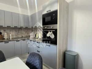 Duplex mobilat de vanzare, 3 camere, 2 bai, teren 400mp, Mosnita Veche — miniatura 10