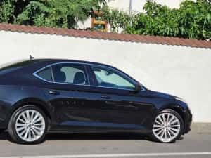 Skoda Superb STYLE 2017 2.0TDI 150cp Manual / Distronic LINE Keyless Canton / TOP — miniatura 4
