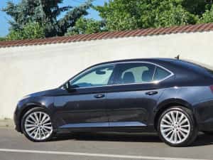 Skoda Superb STYLE 2017 2.0TDI 150cp Manual / Distronic LINE Keyless Canton / TOP — miniatura 5