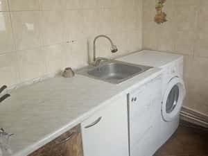 Inchiriez apartament 3 camere scoala 8 — miniatura 3