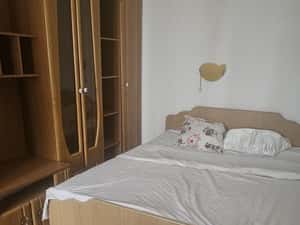 Inchiriez apartament 3 camere scoala 8 — miniatura 4