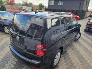 Vw Touran 1.9 tdi 2009 cu 7 locuri — miniatura 7