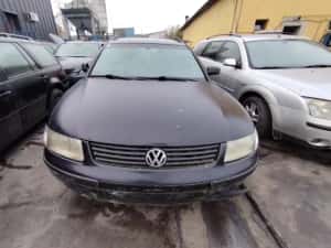 Lampa / Tripla stop stanga pe aripa Volkswagen VW Passat 1999