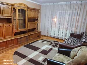 Apartament 3 camere, etaj 1 , zona Cantemir
