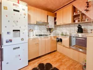 Mansarda de vanzare cu mutare imediata 85 mpu Zona Mihai Viteazul — miniatura 3