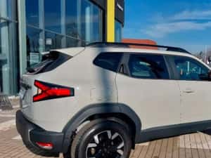 Dacia Duster ECO-G 120 Extreme 2025 – SUV nou — miniatura 2