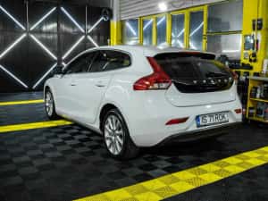 Volvo V40, 1.6 diesel, 115 CP, Rate 0% Avans, Variante/Schimb — miniatura 4