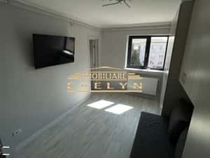 Garsonieră de închiriat – zona Școala Nr. 12 — miniatura 3