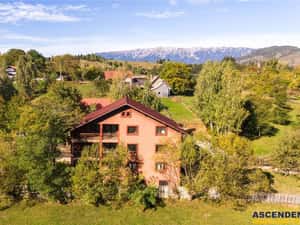 FILM! Proprietate notabila,ocazie personalizare, aprecat areal: Bran, Brasov — miniatura 1