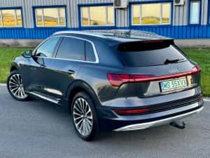 Audi E-tron 55 quattro*electric* — miniatura 3