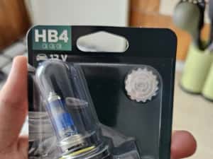 Bec auto Hb4 halogen marca Phillips — miniatura 4