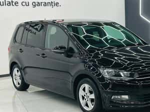 Volkswagen Touran - 8.990 EUR — miniatura 2