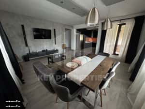 Apartament 3 camere, spatios, luminos, zona linistita, verde — miniatura 3