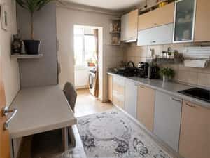 Apartament 1 Cameră, Bd. Chimiei, Decomandat, Etaj 3, Centrală Proprie