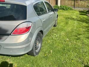 Vand Opel Astra Hatchback — miniatura 4