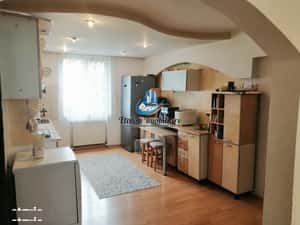 Apartament 4 camere, zona Stadion Precista, Piatra Neamt — miniatura 3